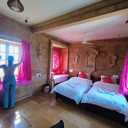 Mud Mirror Guesthouse Jaisalmer Dış mekan fotoğraf