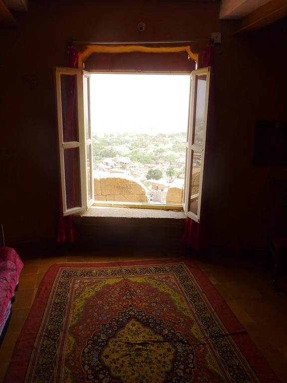 Mud Mirror Guesthouse Jaisalmer Dış mekan fotoğraf