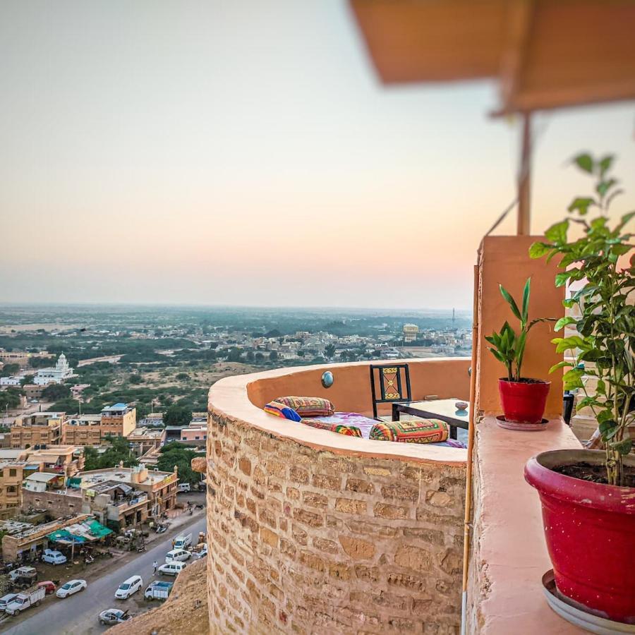 Mud Mirror Guesthouse Jaisalmer Dış mekan fotoğraf