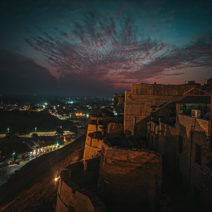 Mud Mirror Guesthouse Jaisalmer Dış mekan fotoğraf