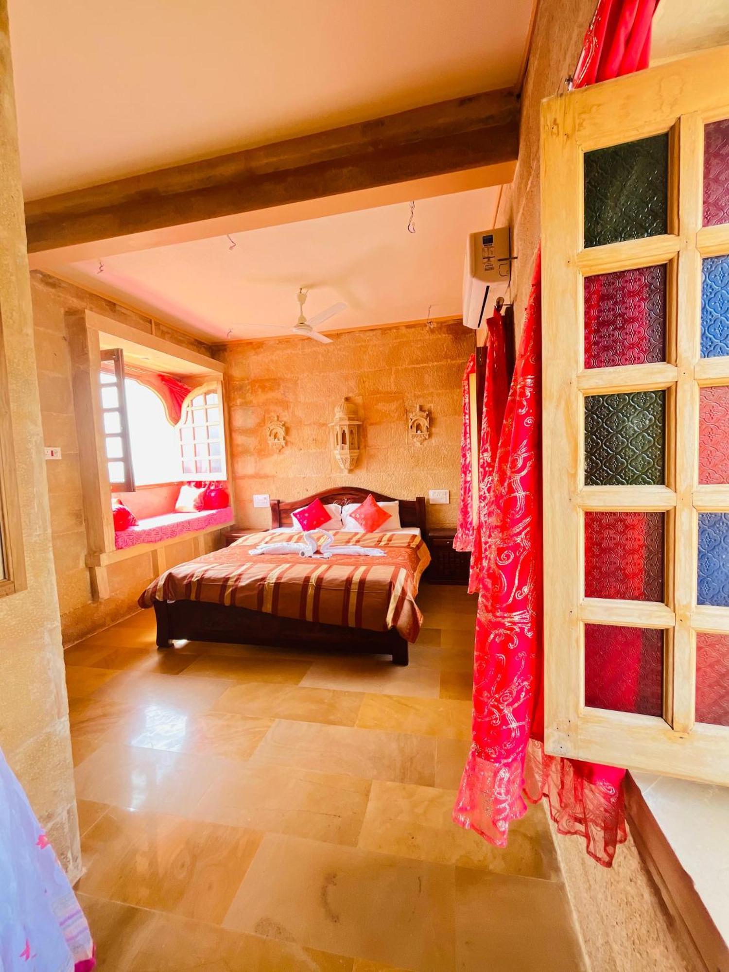 Mud Mirror Guesthouse Jaisalmer Dış mekan fotoğraf