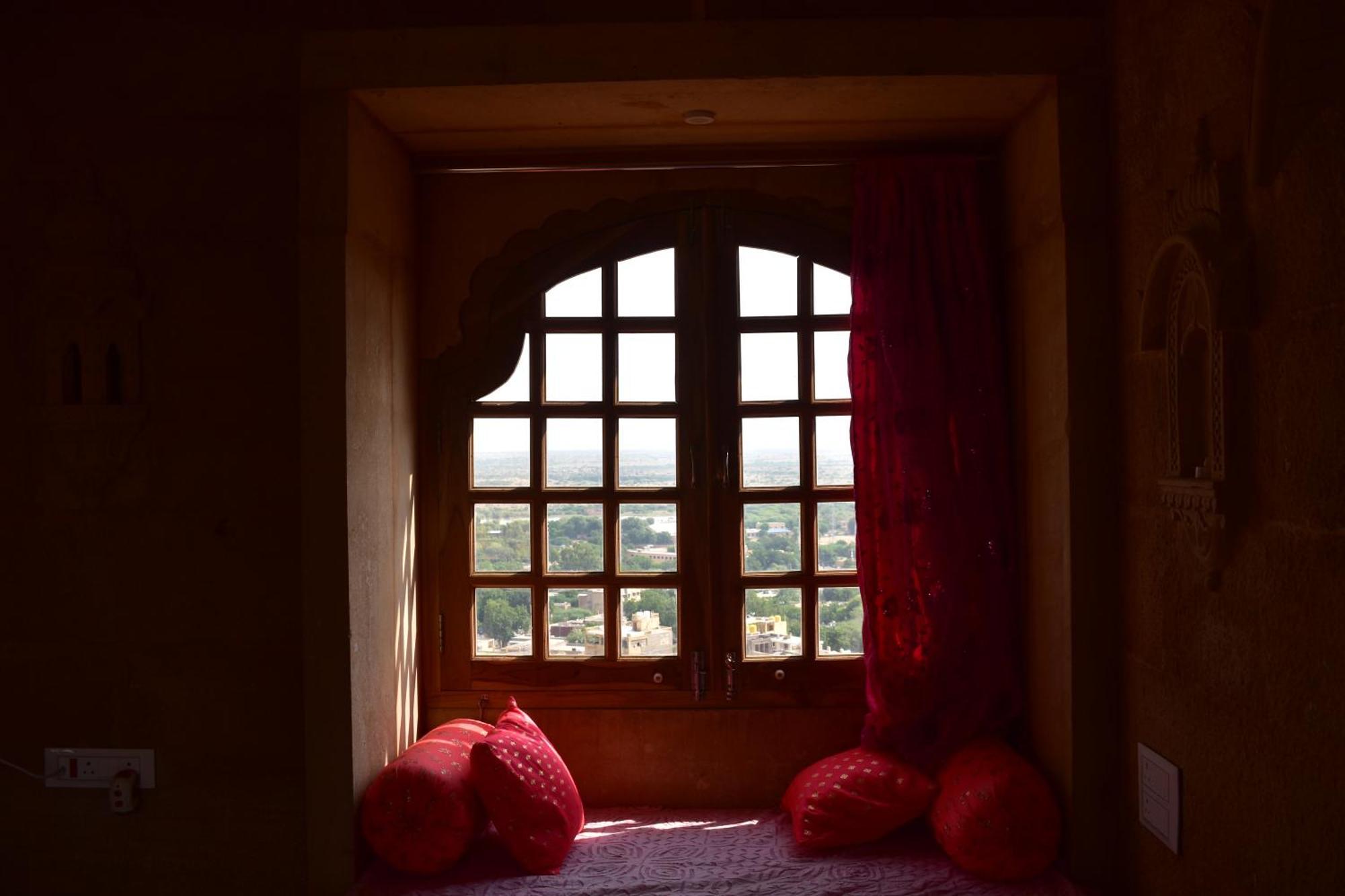 Mud Mirror Guesthouse Jaisalmer Dış mekan fotoğraf