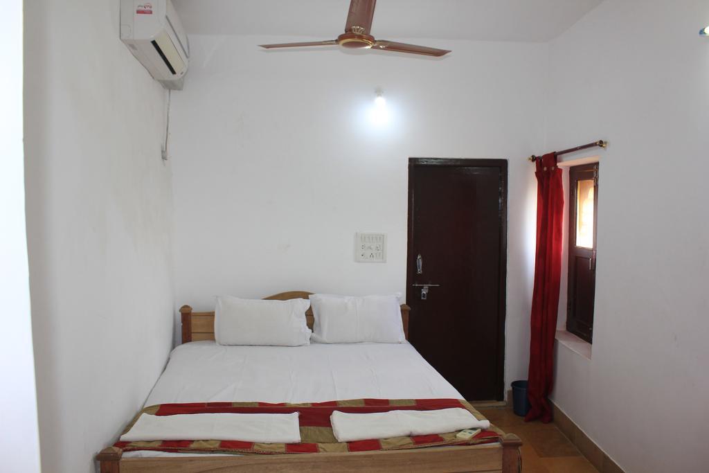Mud Mirror Guesthouse Jaisalmer Dış mekan fotoğraf