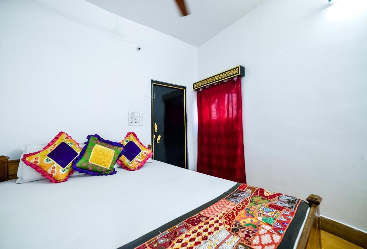 Mud Mirror Guesthouse Jaisalmer Dış mekan fotoğraf